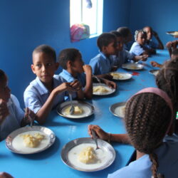 School meal programs around the world - Children have school lunch in Capo Verde